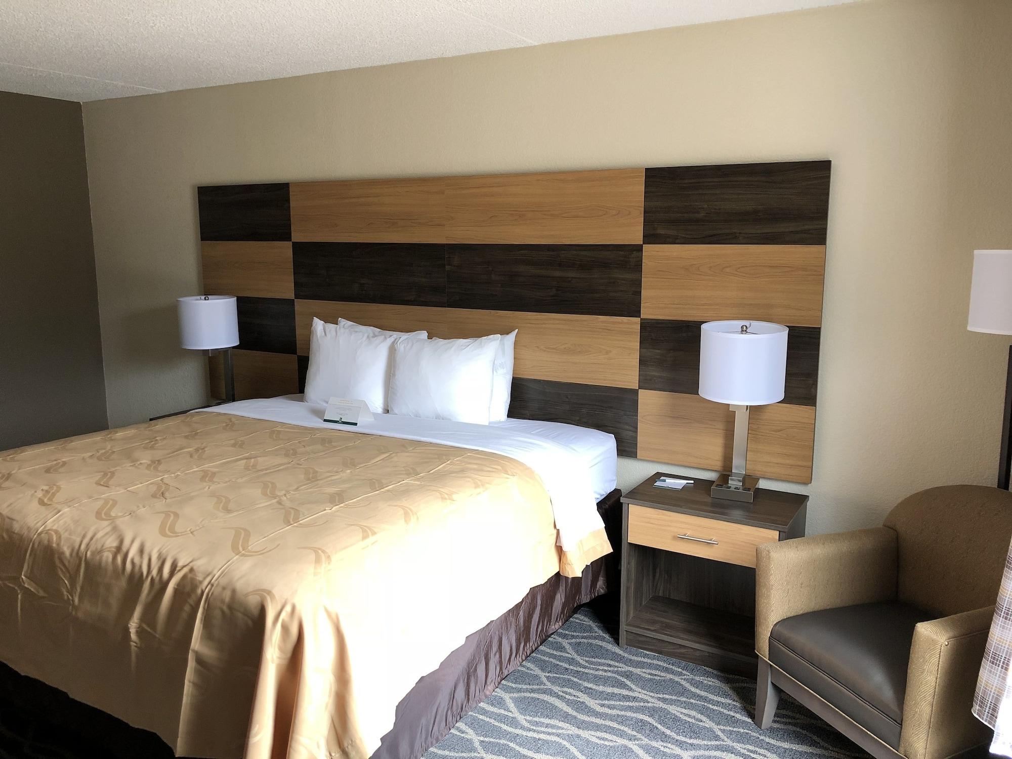 Quality Inn & Suites Lafayette I-65 Buitenkant foto