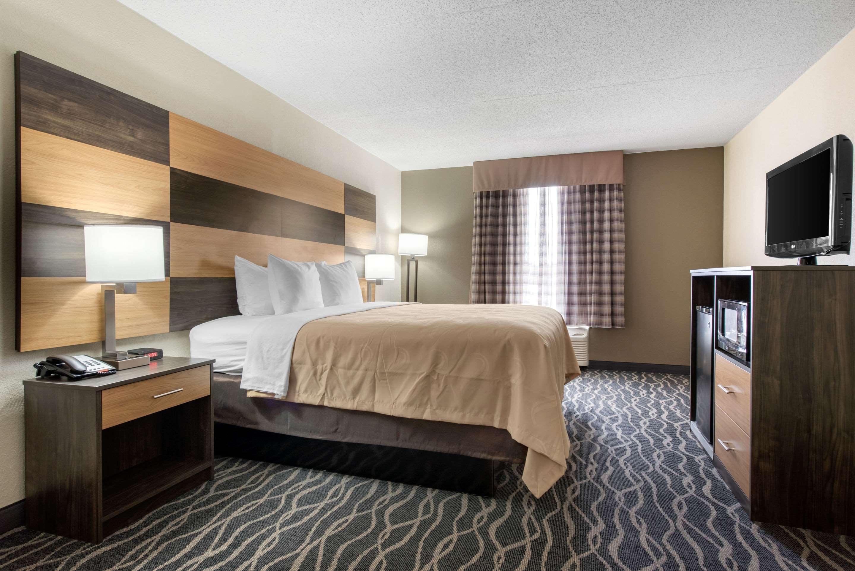 Quality Inn & Suites Lafayette I-65 Buitenkant foto