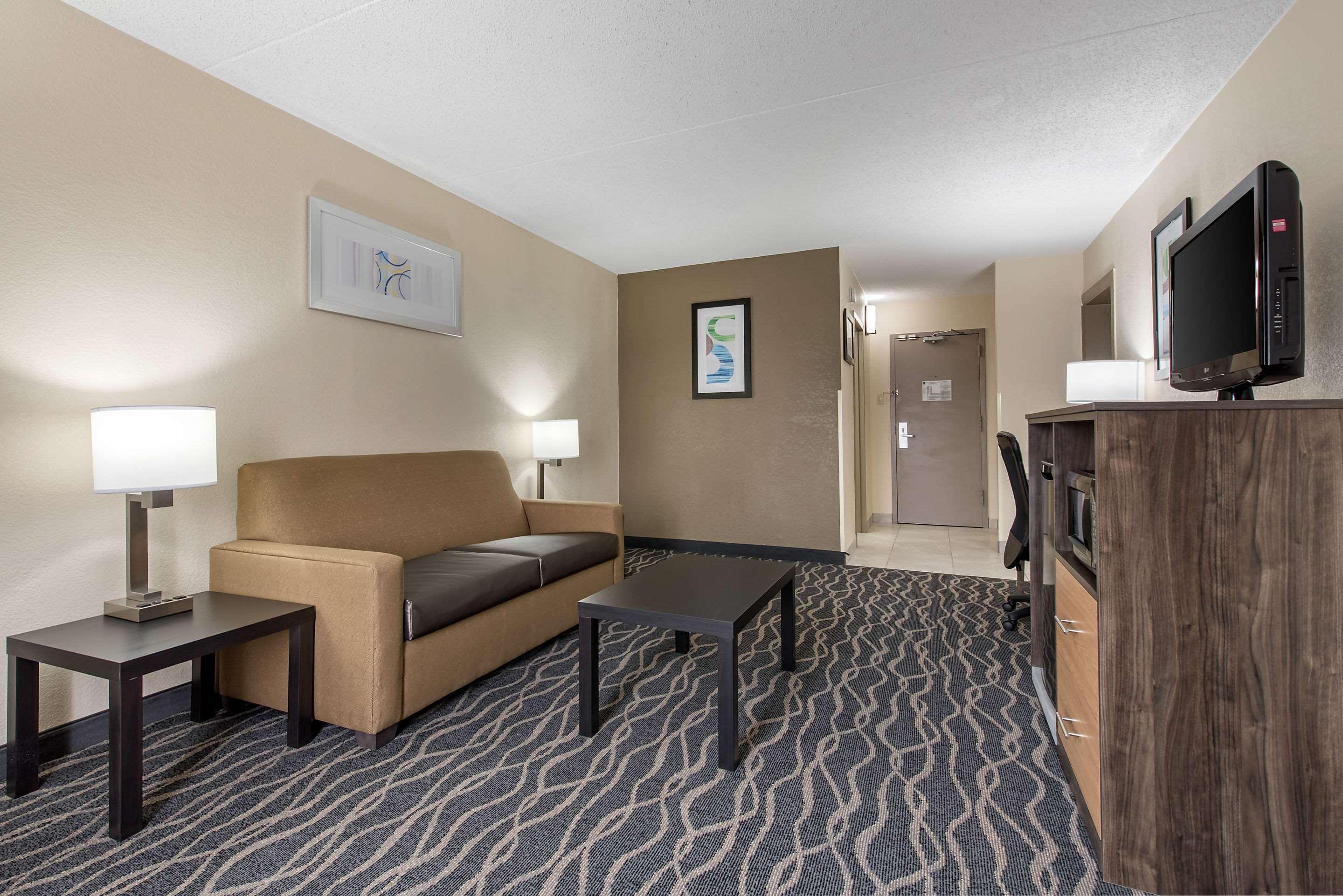 Quality Inn & Suites Lafayette I-65 Buitenkant foto