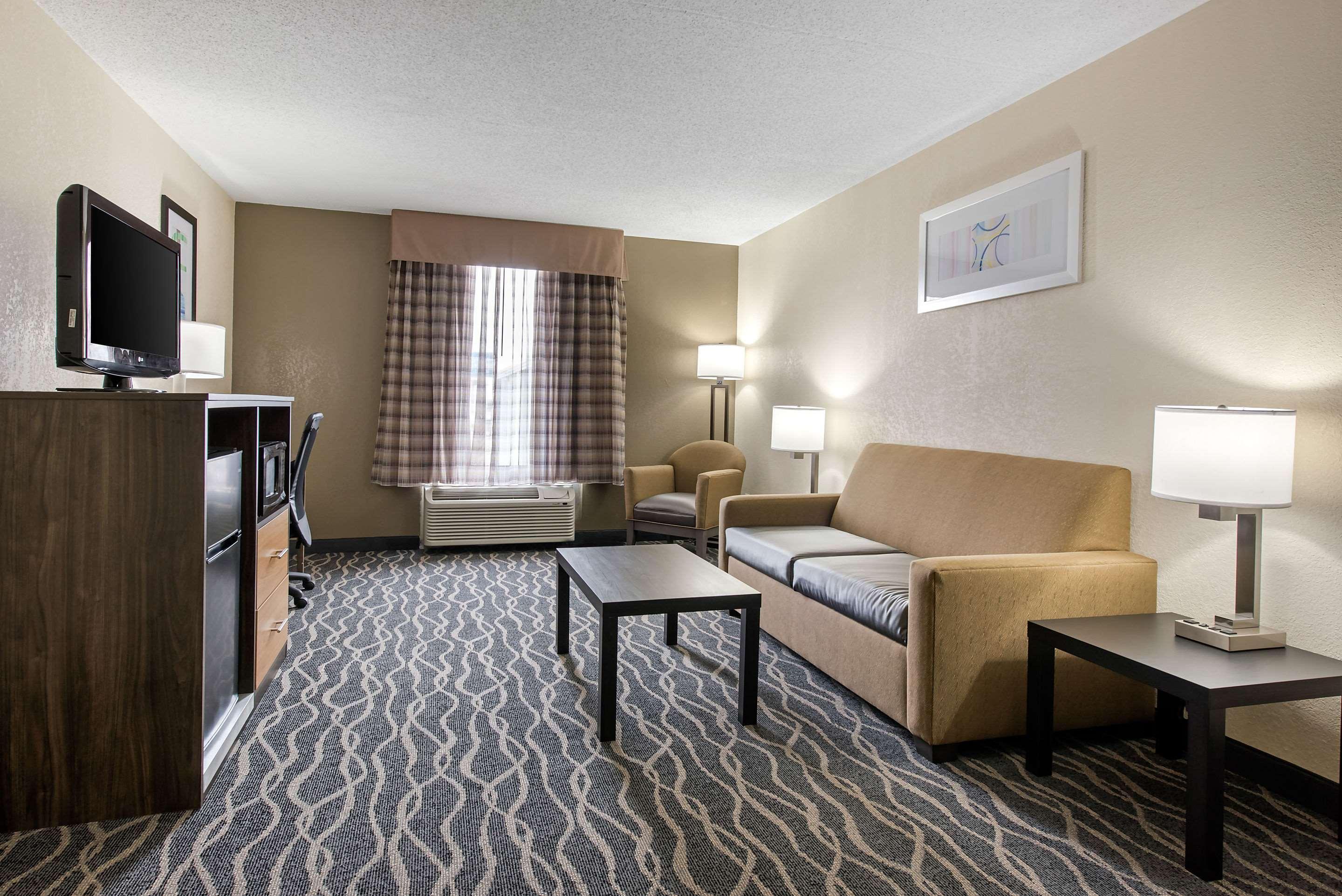 Quality Inn & Suites Lafayette I-65 Buitenkant foto