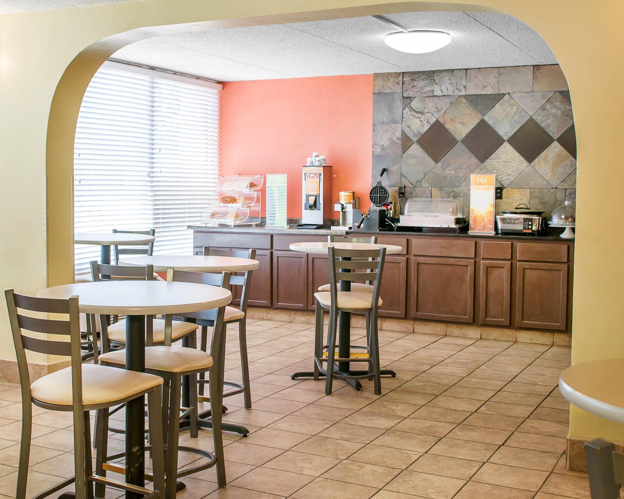 Quality Inn & Suites Lafayette I-65 Buitenkant foto