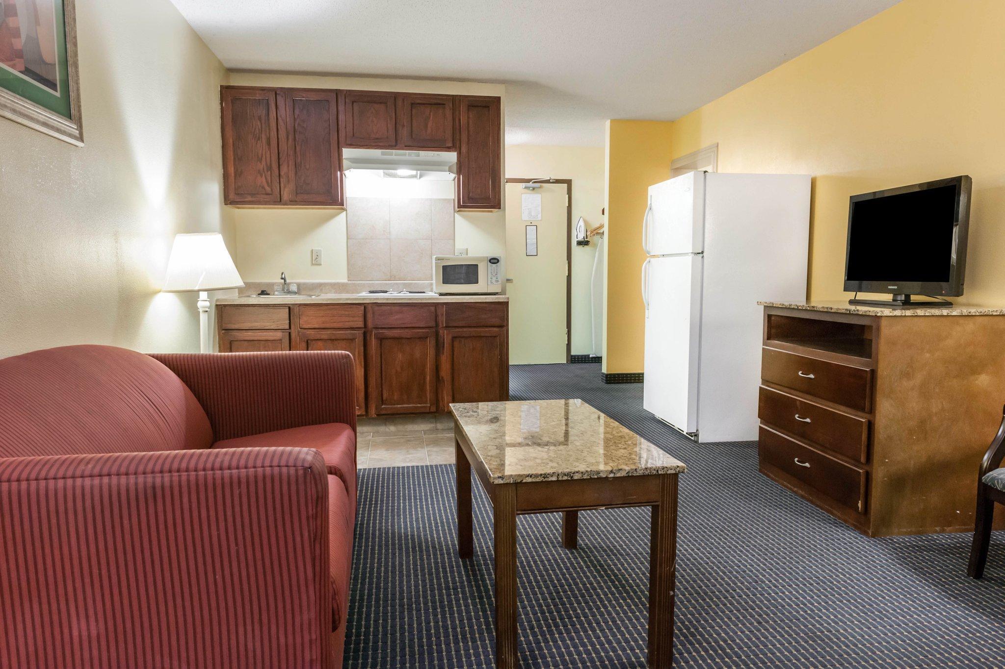 Quality Inn & Suites Lafayette I-65 Buitenkant foto