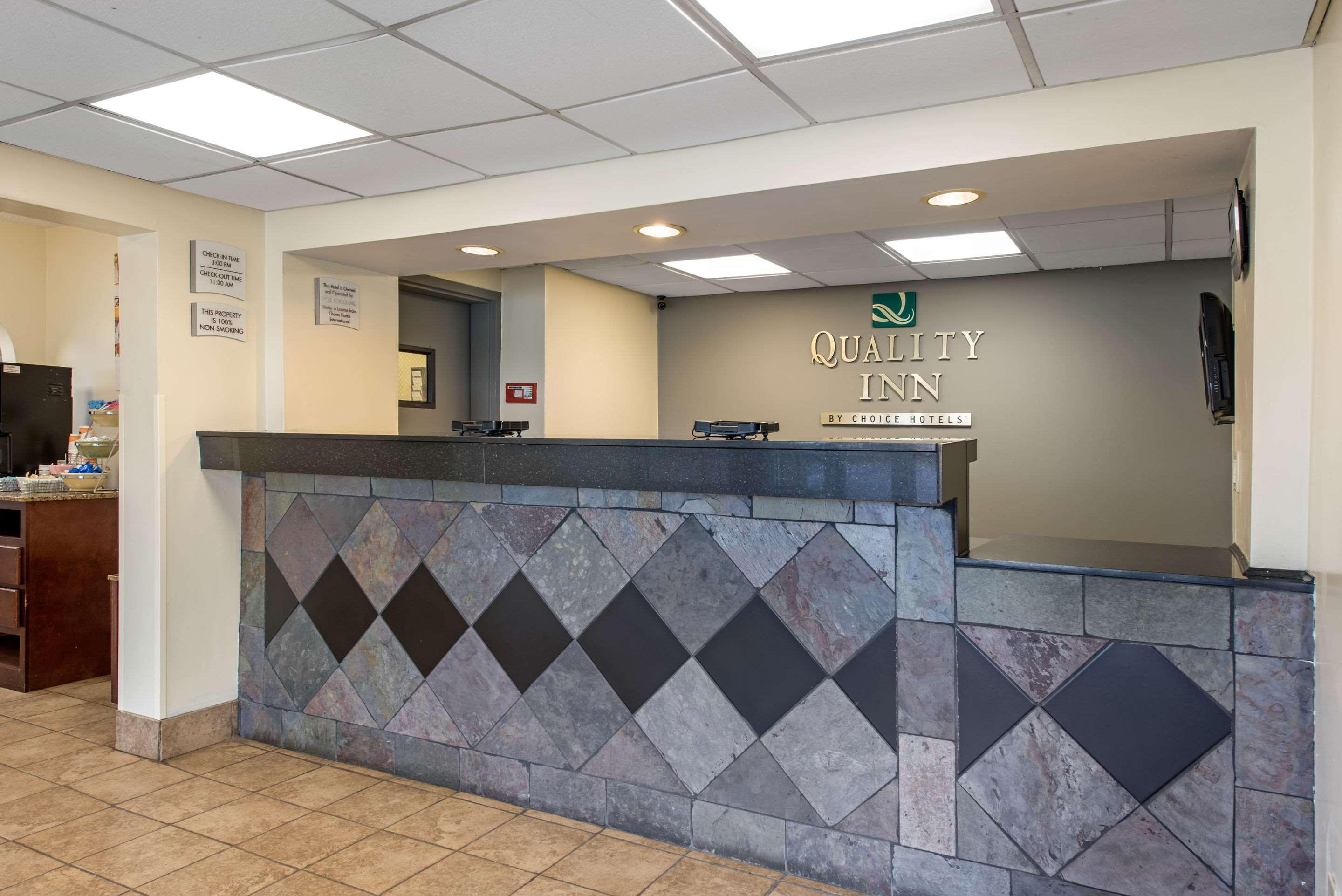 Quality Inn & Suites Lafayette I-65 Buitenkant foto