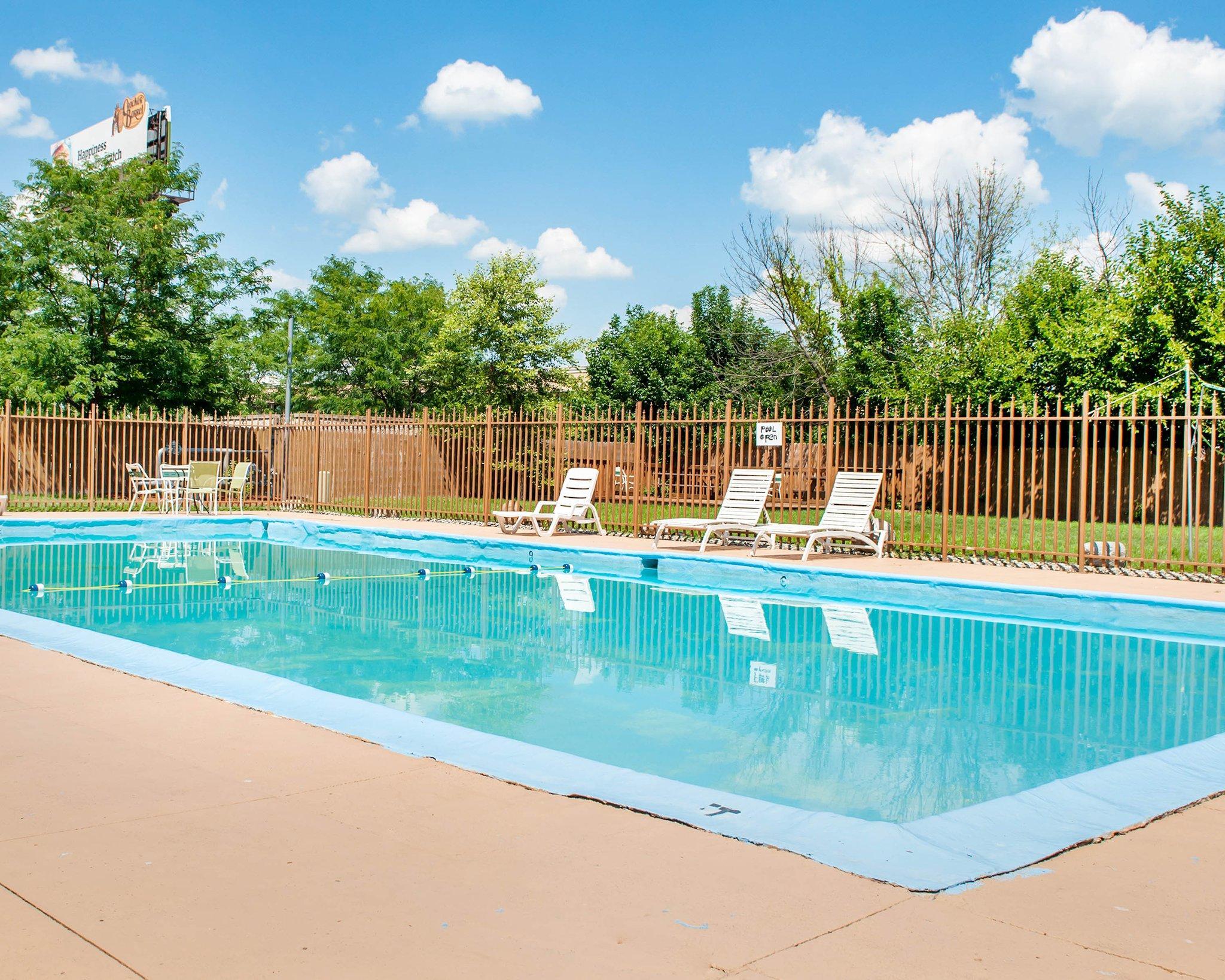 Quality Inn & Suites Lafayette I-65 Buitenkant foto