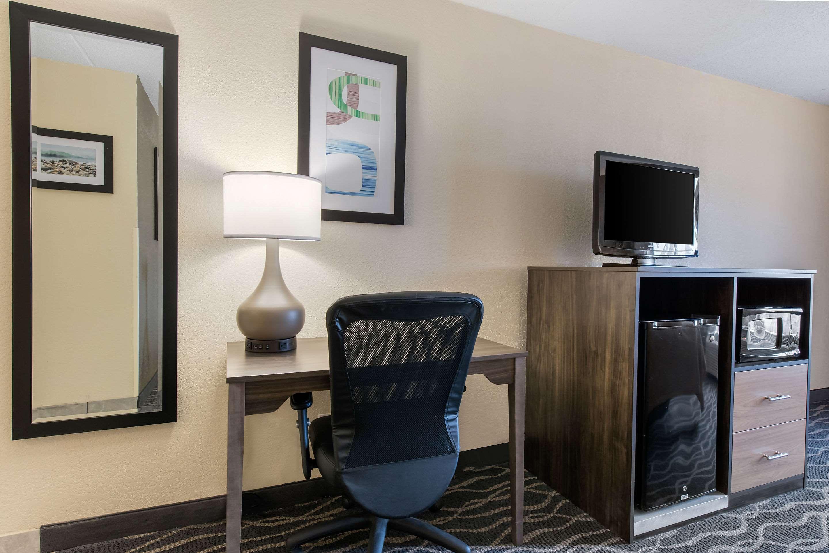 Quality Inn & Suites Lafayette I-65 Buitenkant foto