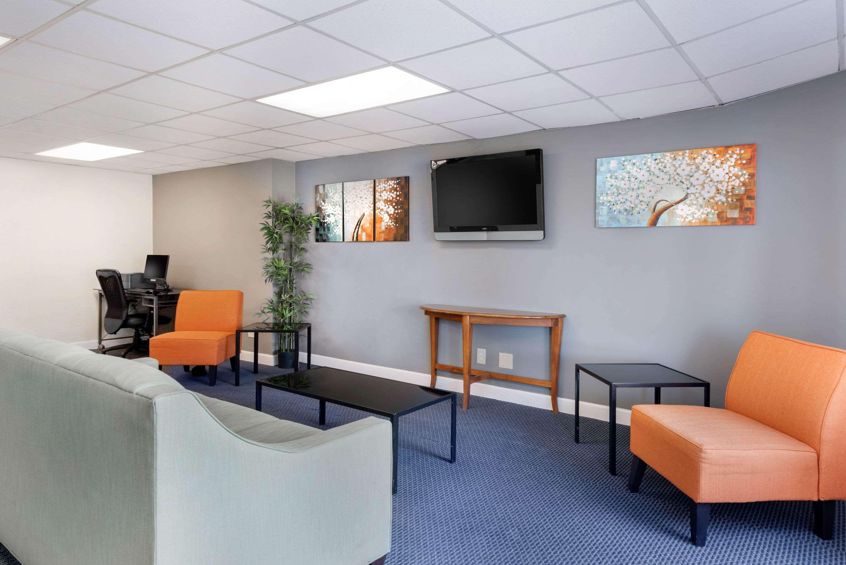 Quality Inn & Suites Lafayette I-65 Buitenkant foto