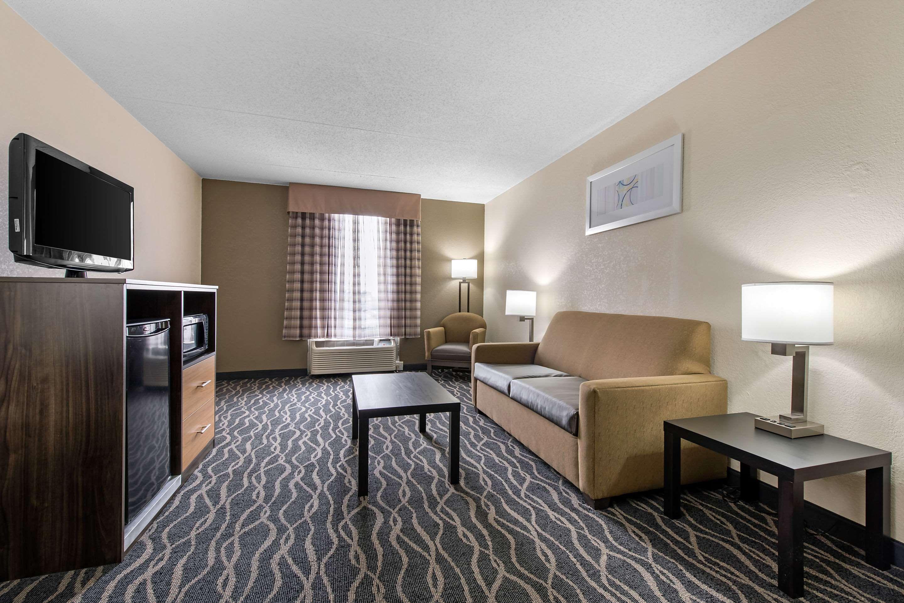 Quality Inn & Suites Lafayette I-65 Buitenkant foto