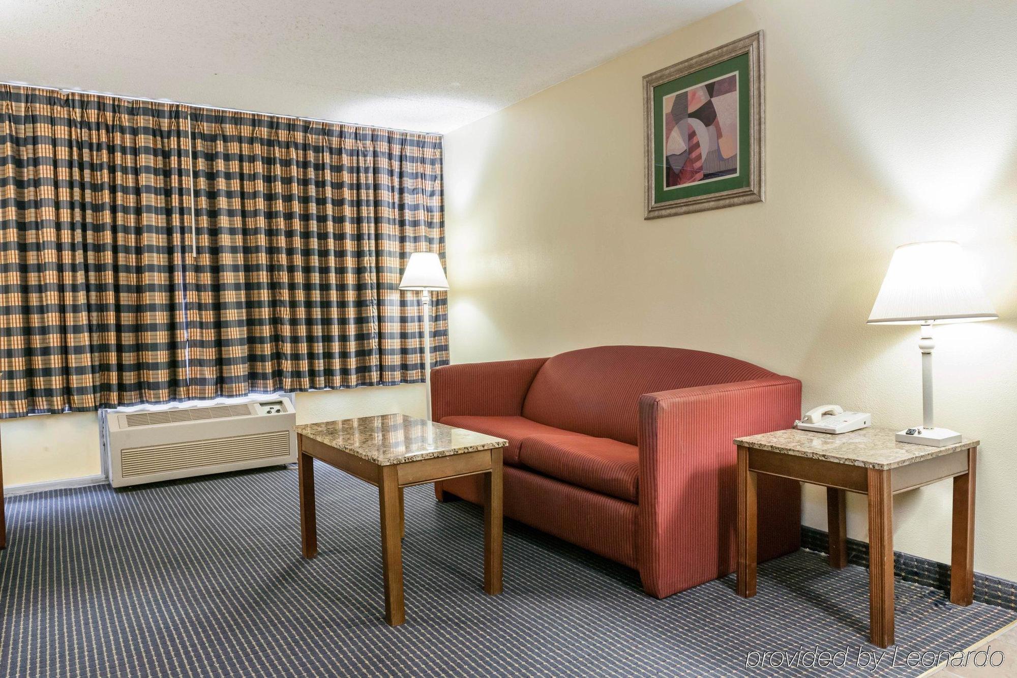 Quality Inn & Suites Lafayette I-65 Buitenkant foto