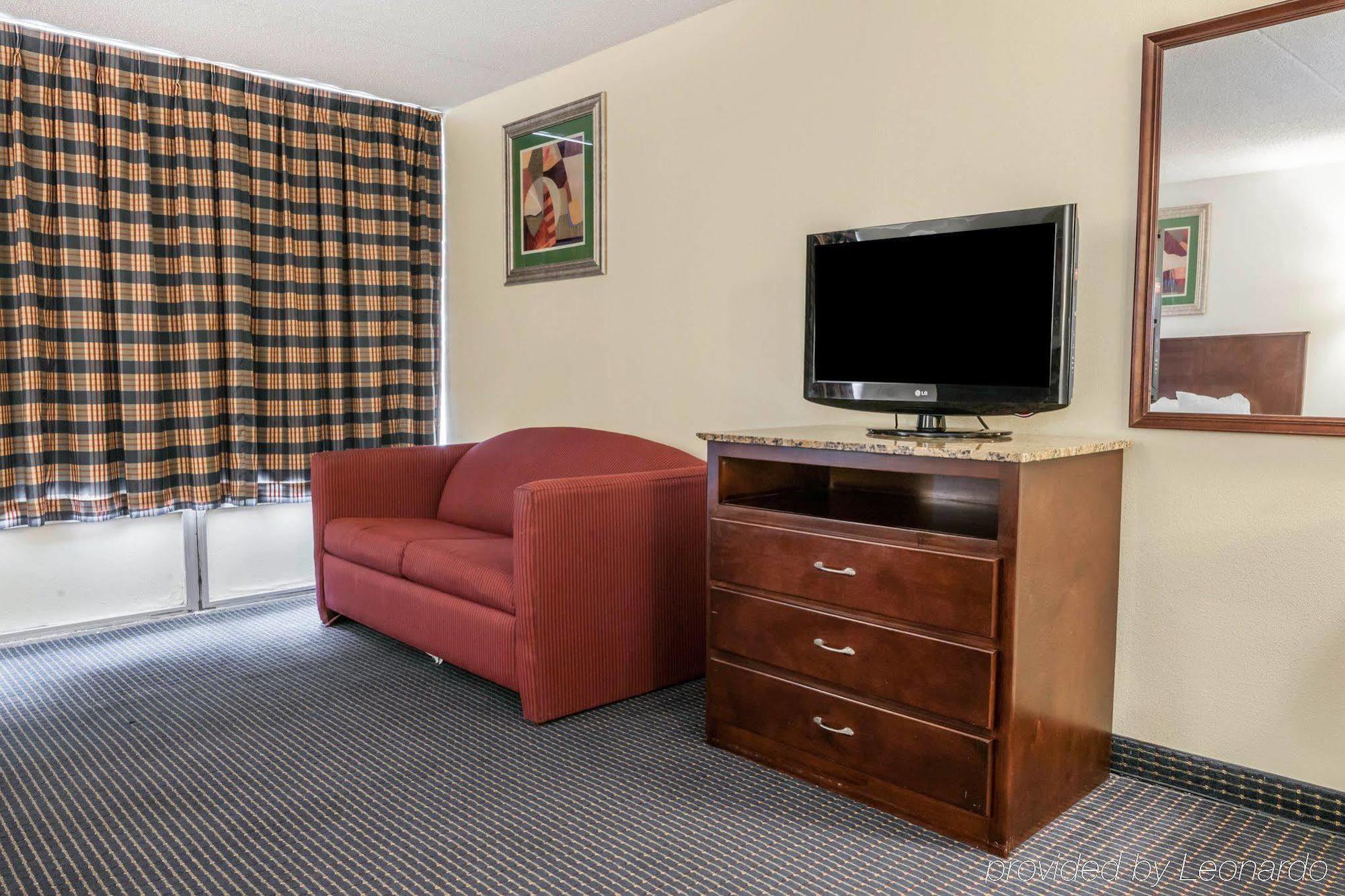 Quality Inn & Suites Lafayette I-65 Buitenkant foto