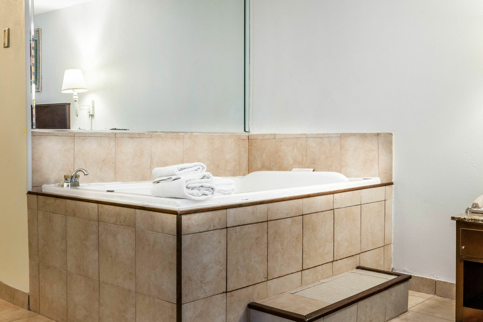 Quality Inn & Suites Lafayette I-65 Buitenkant foto